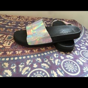 Holographic slides